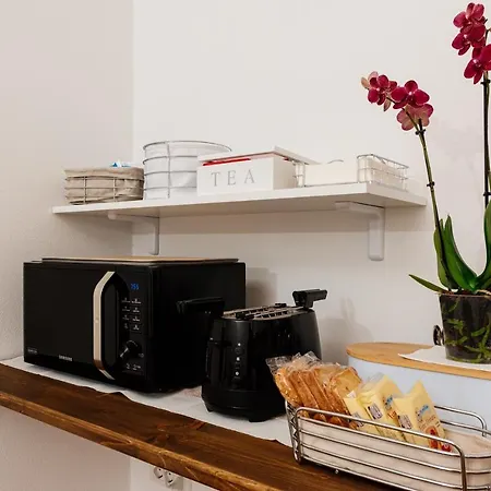 ゲストハウス La Casa Di Ambra 3*