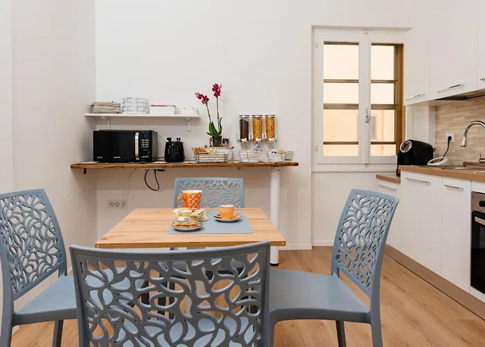 Affittacamere La Casa Di Ambra 3*