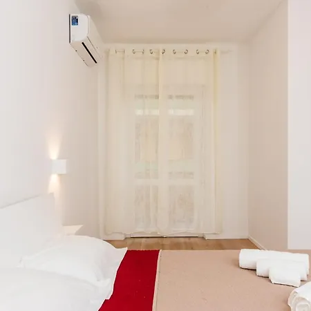 ゲストハウス La Casa Di Ambra 3*