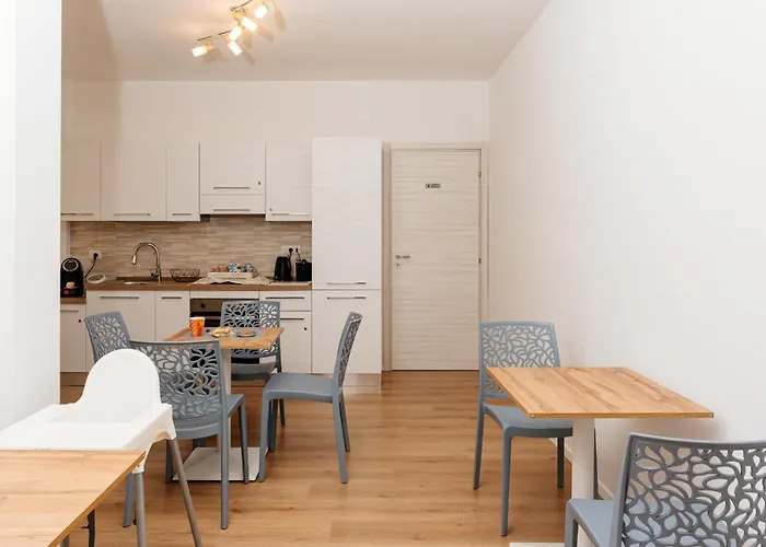 ゲストハウス La Casa Di Ambra 3*